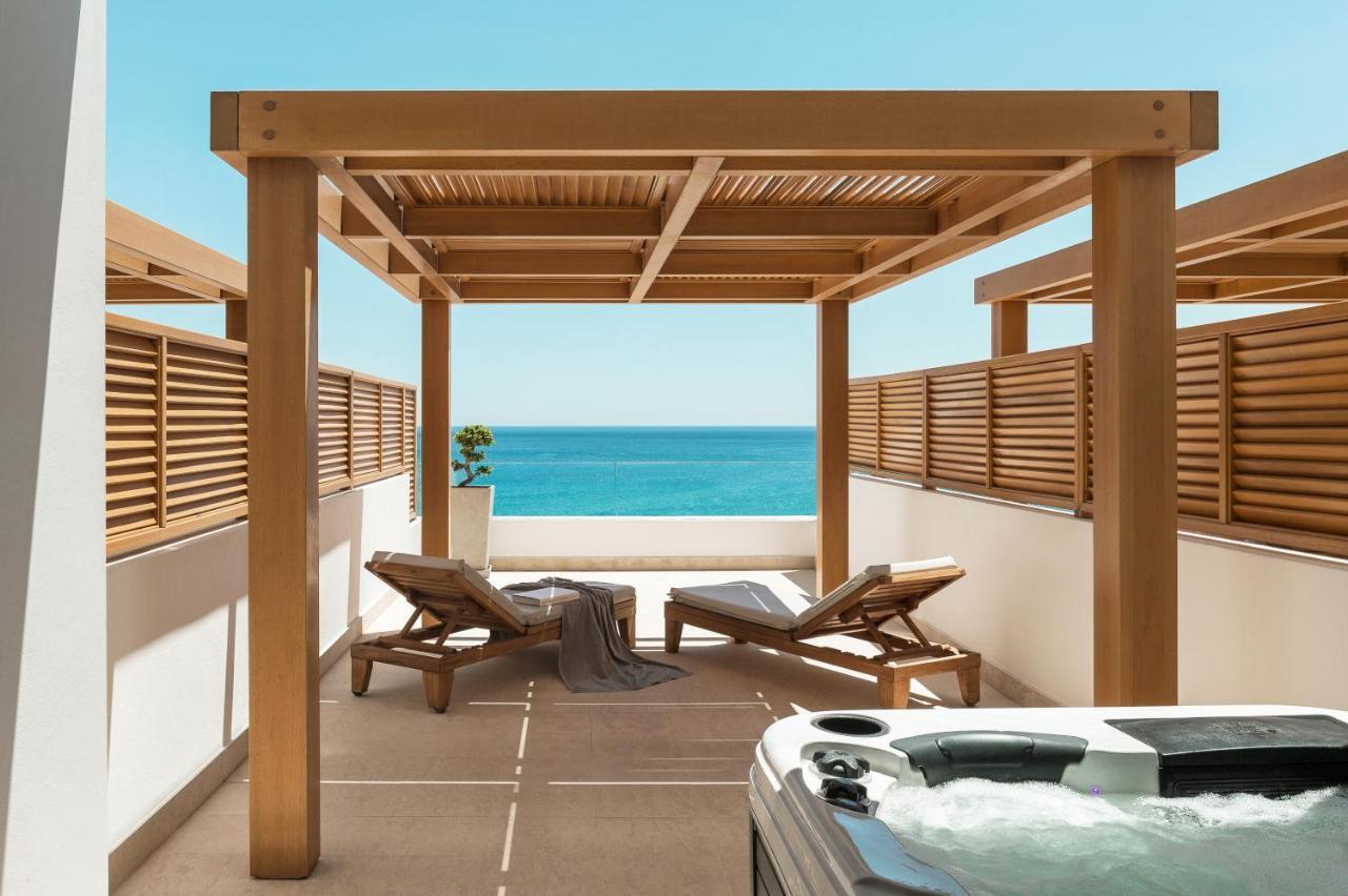Suite Familiare con Vista Mare e Vasca Idromassaggio